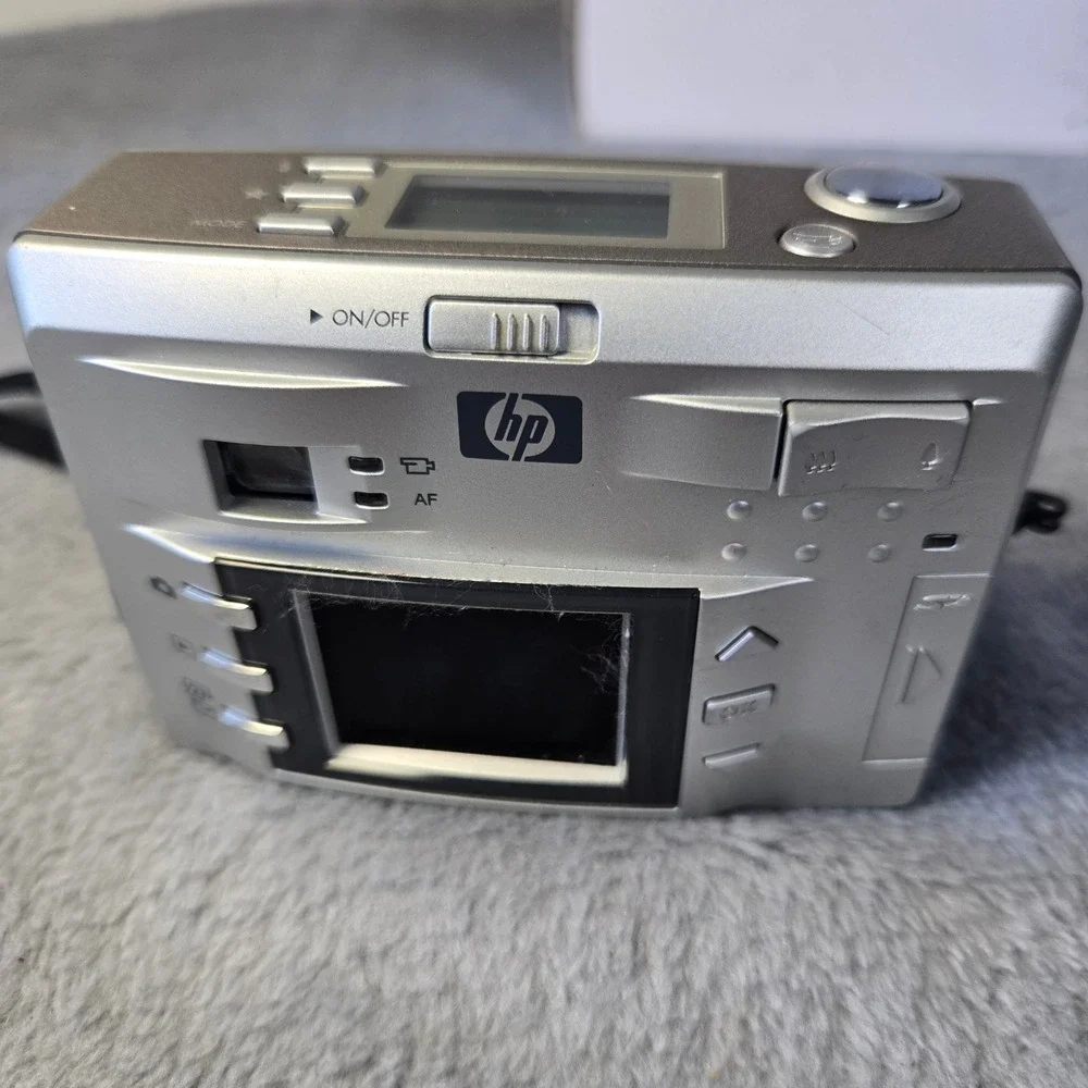 HP Photosmart 733 Digital Camera 3.2MP Pentax 3x Optical Zoom Y2K Parts Only